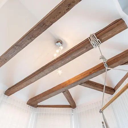 Lejlighed Dreamy High-ceiling In The Centre