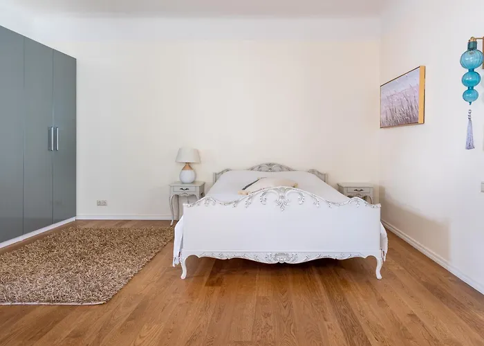 Lejlighed Dreamy High-ceiling In The Centre